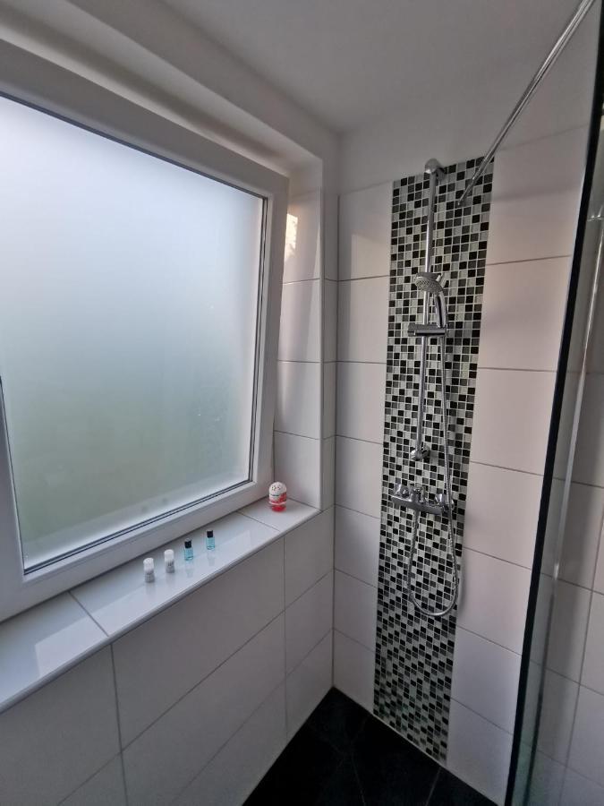 Liebevoll Eingerichtete Ferienwohnung - Zentrale Lage - Netflix & Paytv Wilhelmshaven Zewnętrze zdjęcie