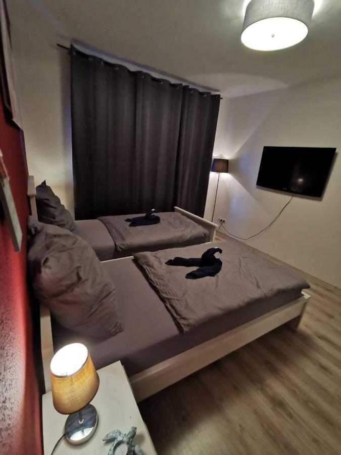 Liebevoll Eingerichtete Ferienwohnung - Zentrale Lage - Netflix & Paytv Wilhelmshaven Zewnętrze zdjęcie