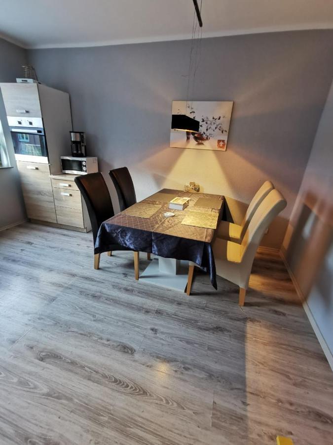 Liebevoll Eingerichtete Ferienwohnung - Zentrale Lage - Netflix & Paytv Wilhelmshaven Zewnętrze zdjęcie