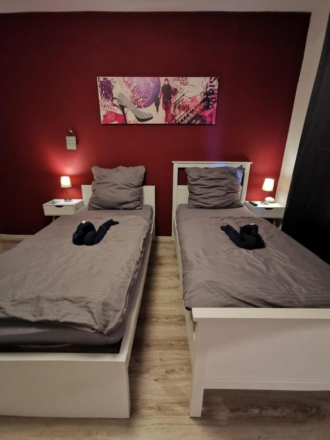 Liebevoll Eingerichtete Ferienwohnung - Zentrale Lage - Netflix & Paytv Wilhelmshaven Zewnętrze zdjęcie